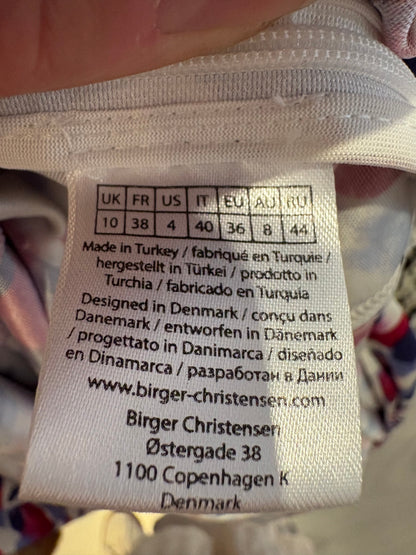 AMEÉ. Sleeveless fringed sweater S.(s)