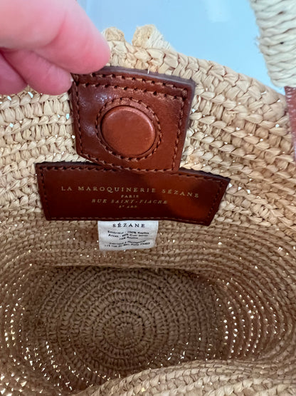 SEZANE. Bolso rafia natural detalles piel