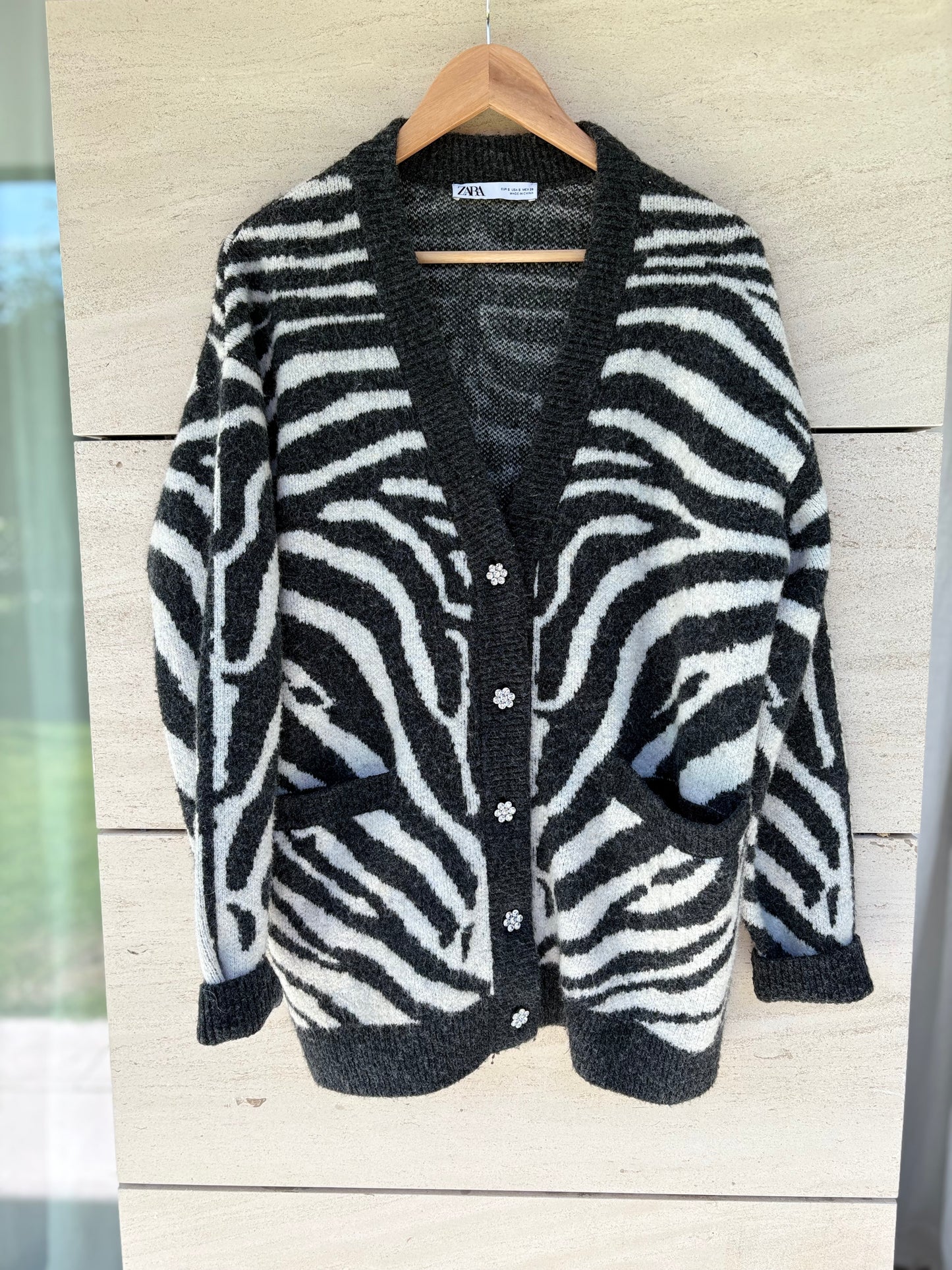 ZARA. Coral beaded jacket. TS