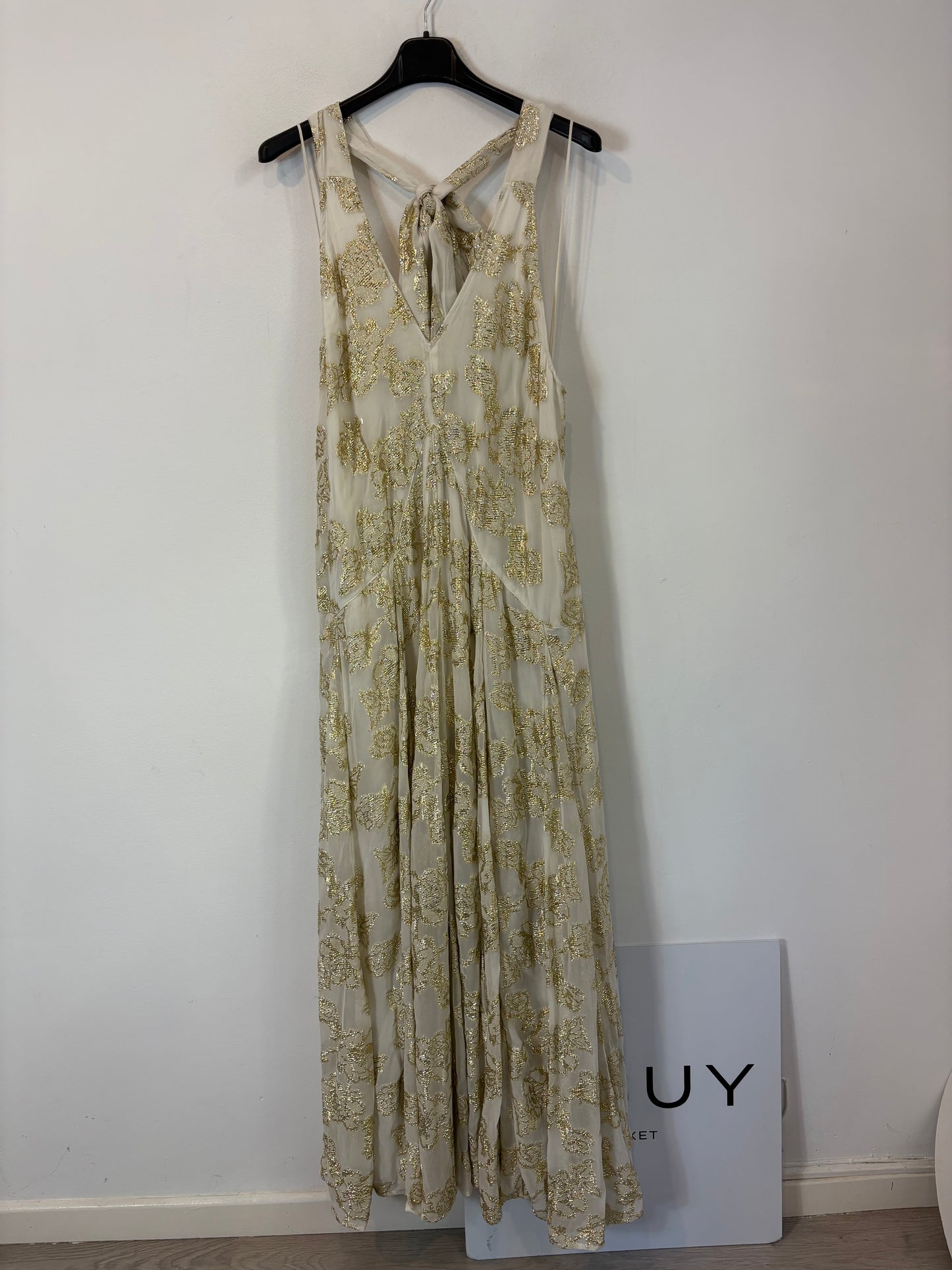 FREE PEOPLE. Vestido largo vaporoso hilos dorados