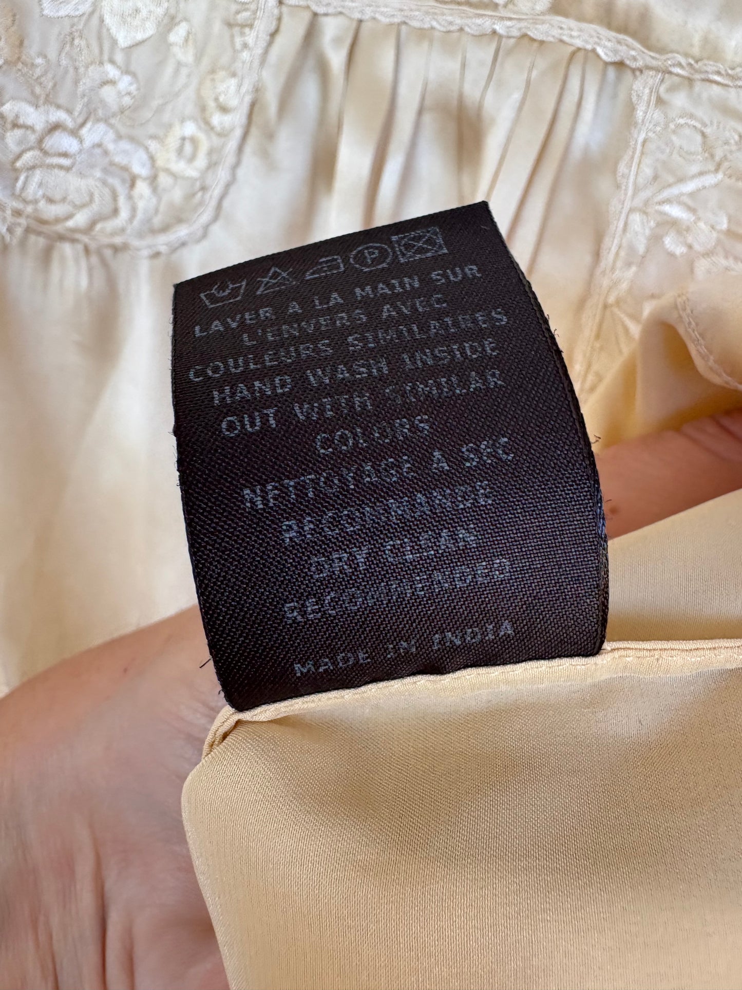 ISABEL MARAN ETOILÉ. Blusa beige seda bordada T.0(XS)