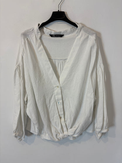 ZARA. Blusa blanca con lino. T XS