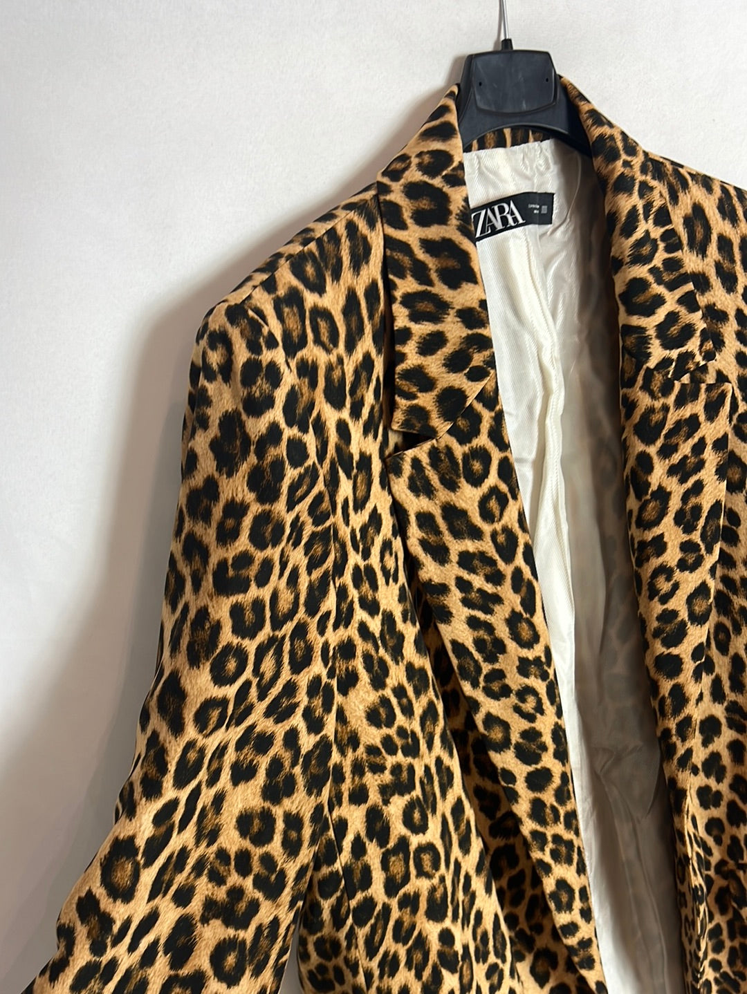 ZARA. Blazer animal print fluida. T XXL