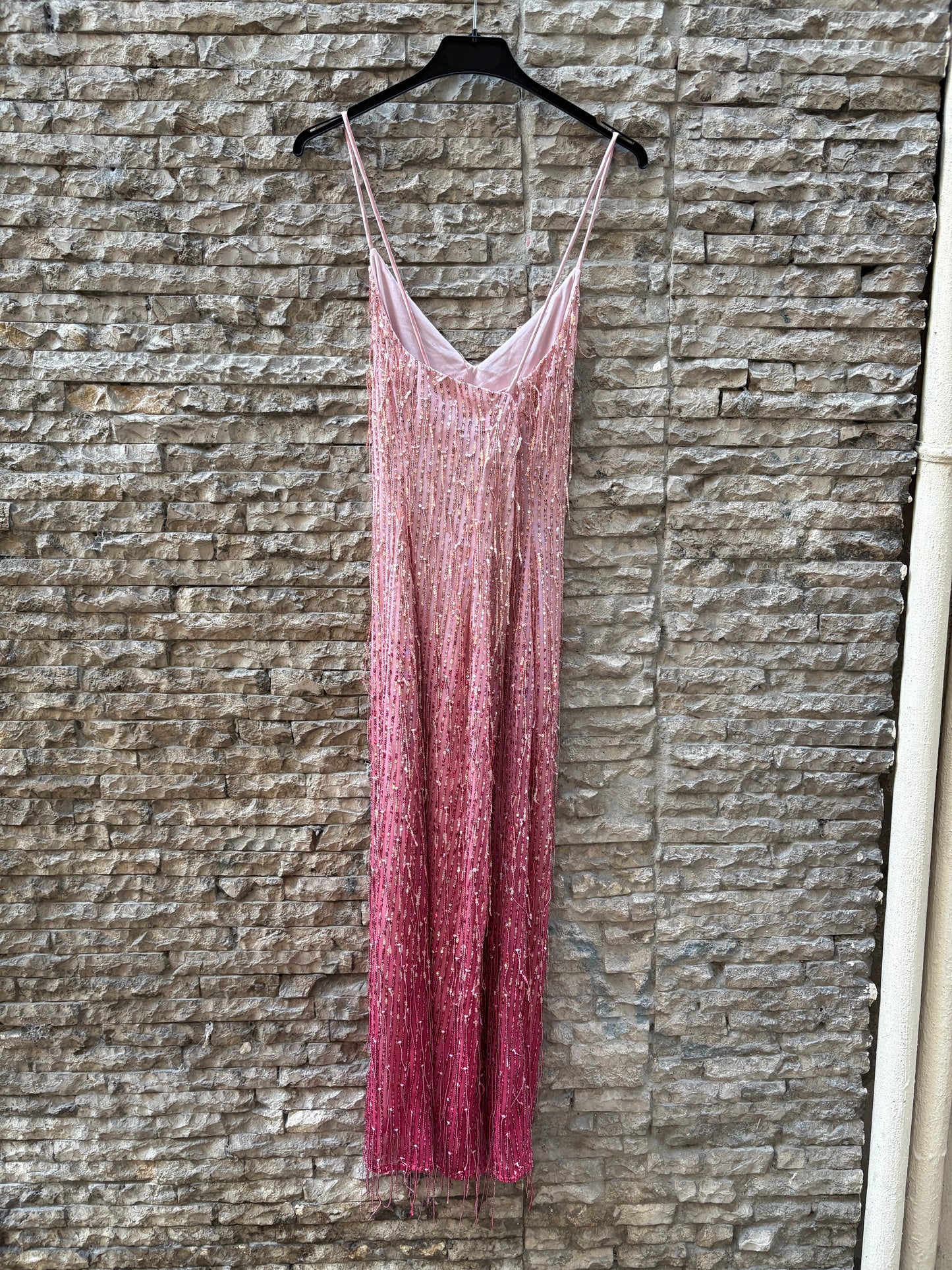 ZARA. Vestido midi rosa mini lentejuelas. T S