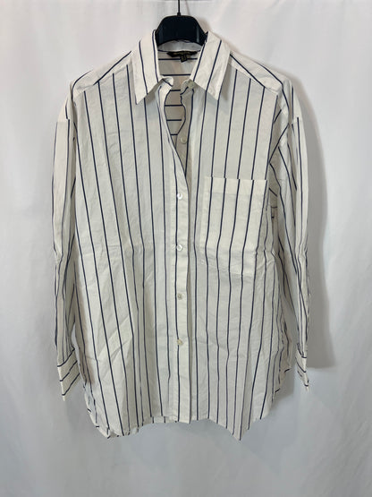 MASSIMO DUTTI. Camisa blanca rayas azules. T S