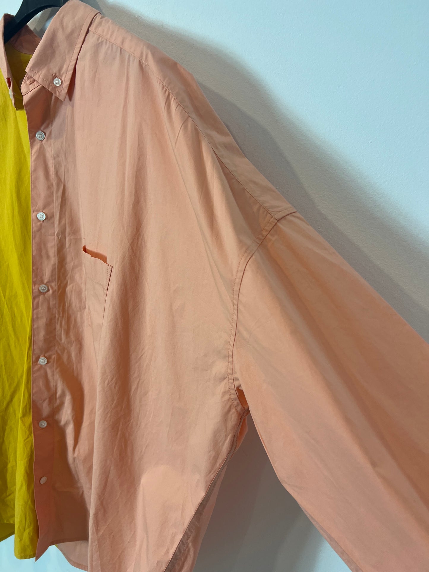 BLANCA. Camisa oversized bicolor Tu(m/l)