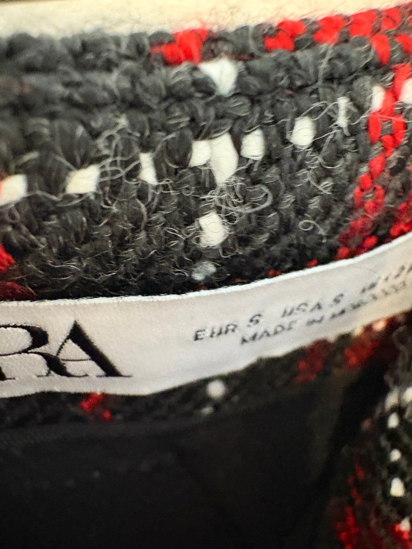 ZARA. Bermuda cuadros botones dorados