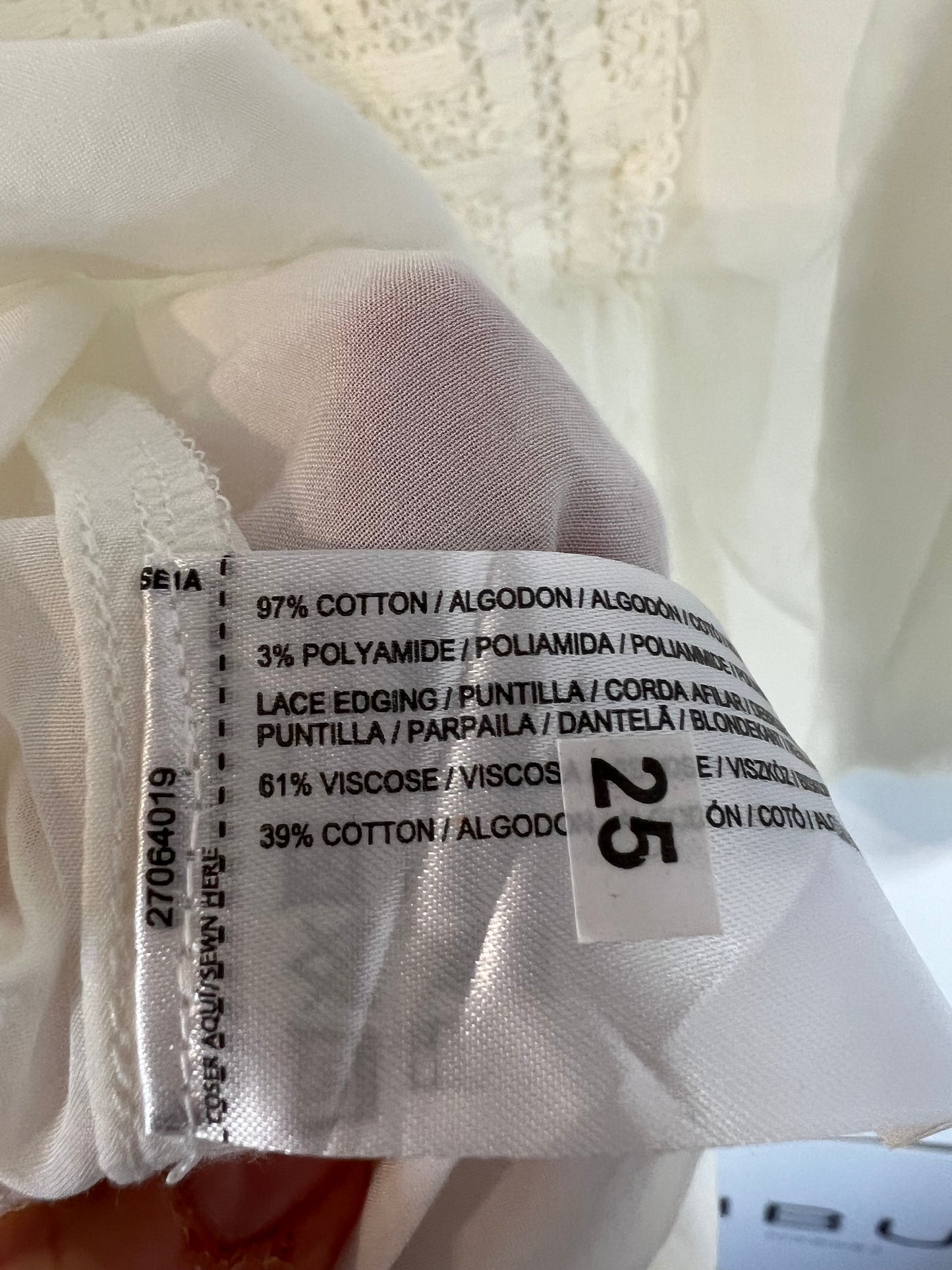 MANGO. Ecru blouse with neckline detail. Size XS