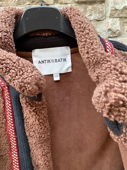 ANTIK BATIK. Chaleco marrón borrego detalles