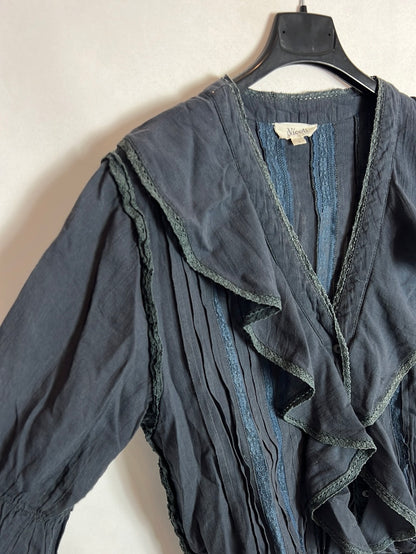 NICOLI. Blusa azul volante y encajes. T M