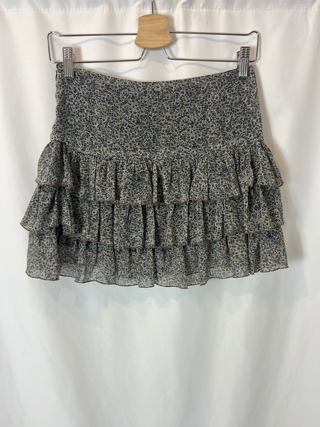 ZARA. Falda corta volantes T.s