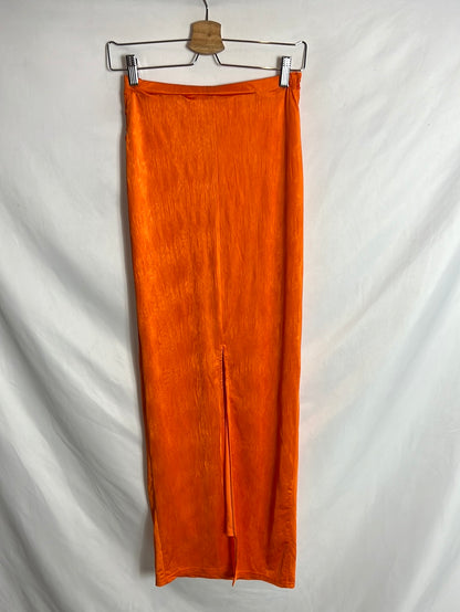 SUPERDOWN. total look naranja  T.s