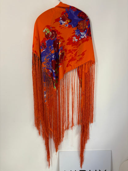 VICTORIO & LUCCHINO. Pañuelo seda flecos