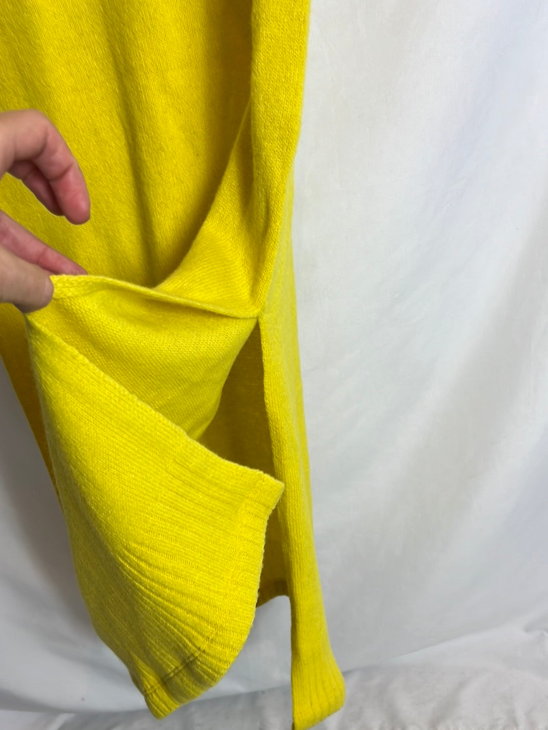 MASSIMO DUTTI. Vestido punto amarillo T.s