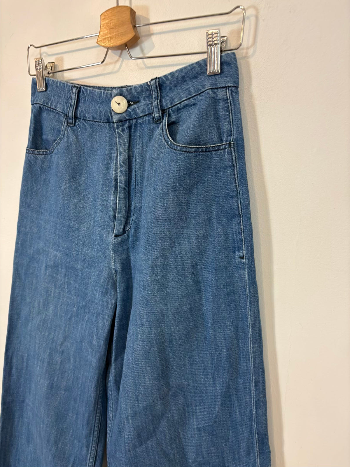 MASSCOB. Denim pata ancha cropped