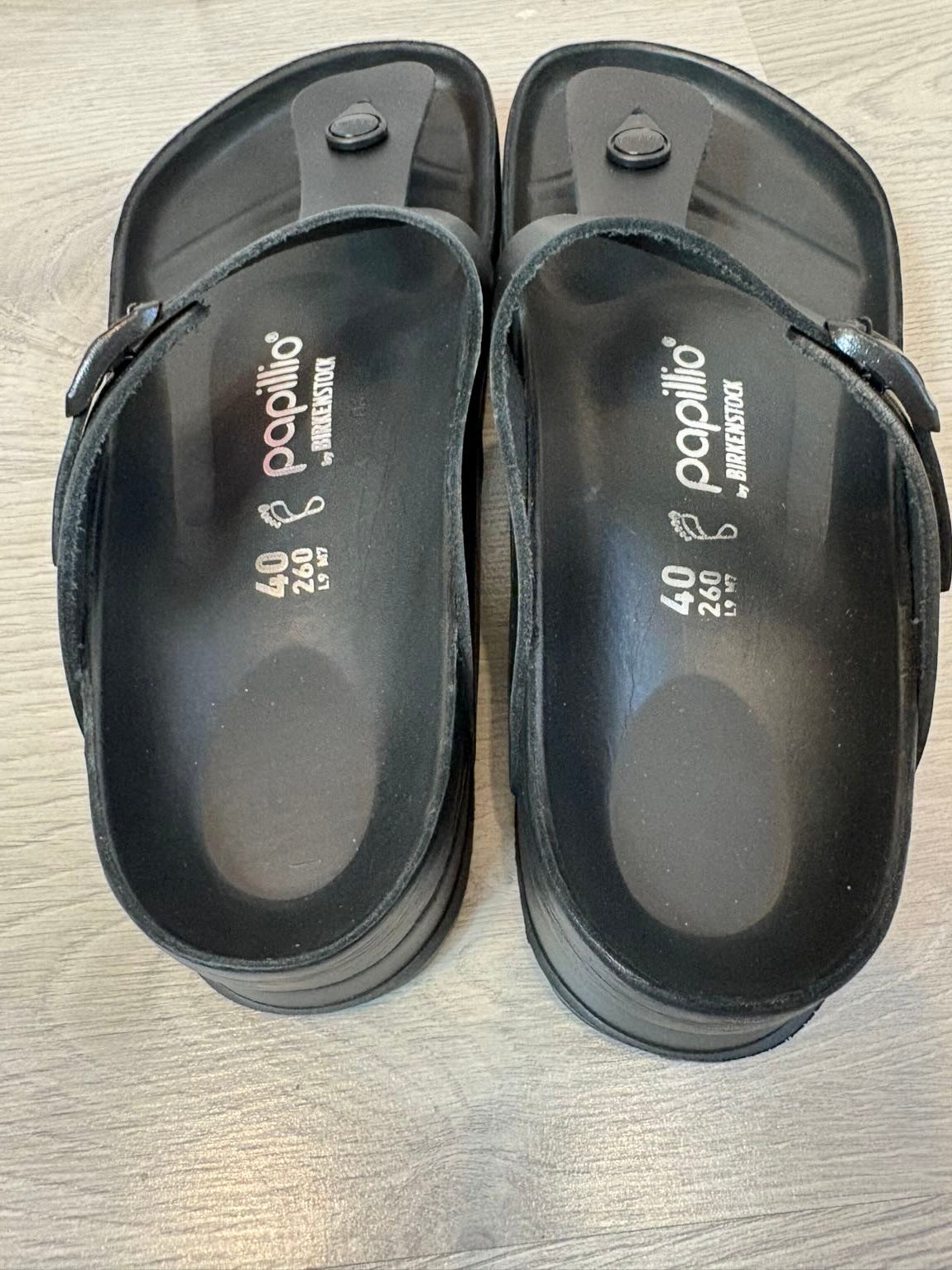 BIRKENSTOCK . Sandalia negra line Papillio. T 40