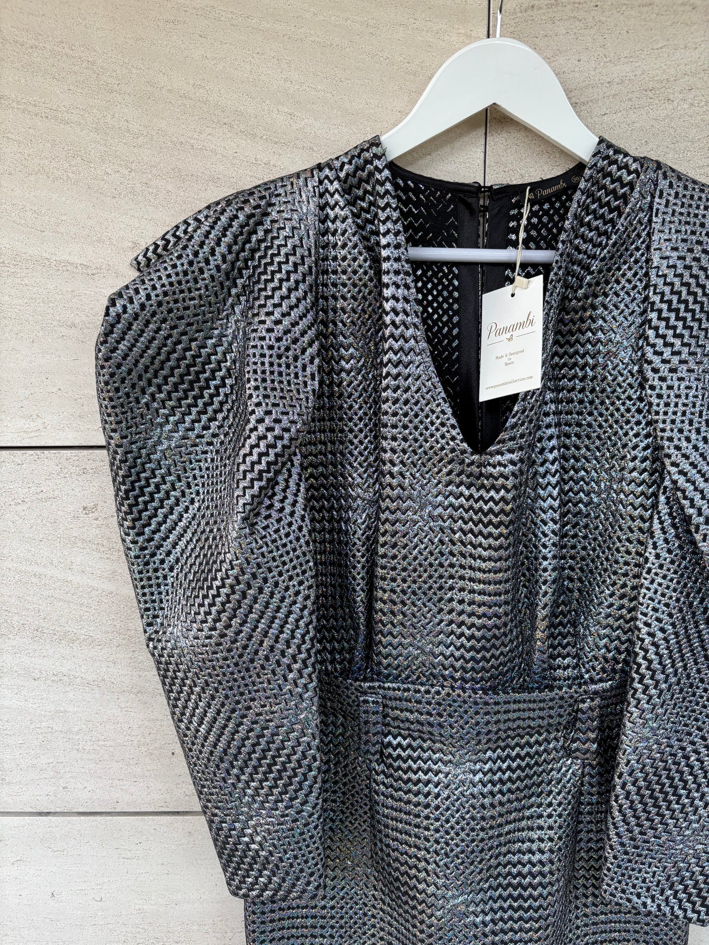 PANAMBI. Vestido estructura hilos