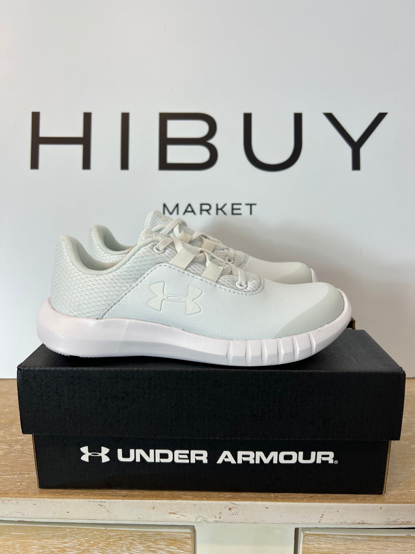 UNDER ARMOUR. Zapatillas blancas logo. T 31.5