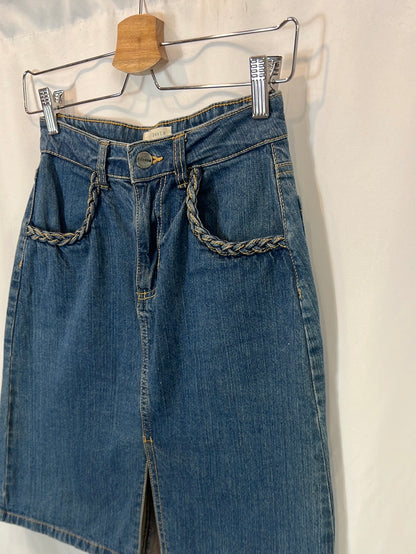 SHANA. Denim skirt with pocket detail Ts