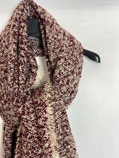 ZARA. Bufanda burdeos jaspeada