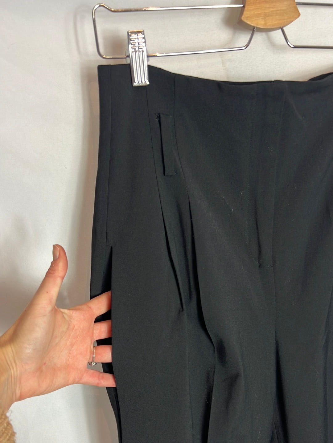 BA&amp;SH. Black pleated trousers. Size 2(M)