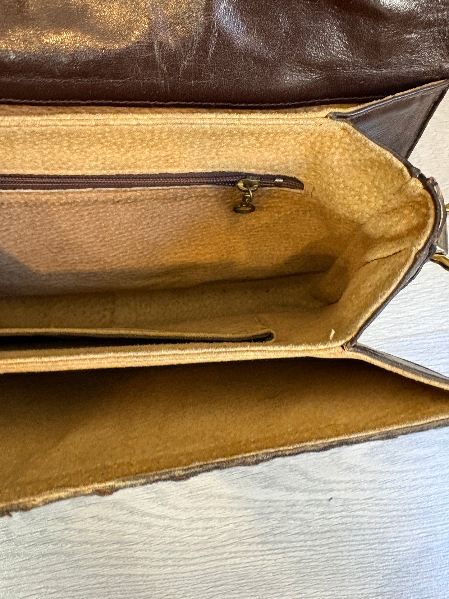 OTRAS. Bolso piel vintage cocodrilo