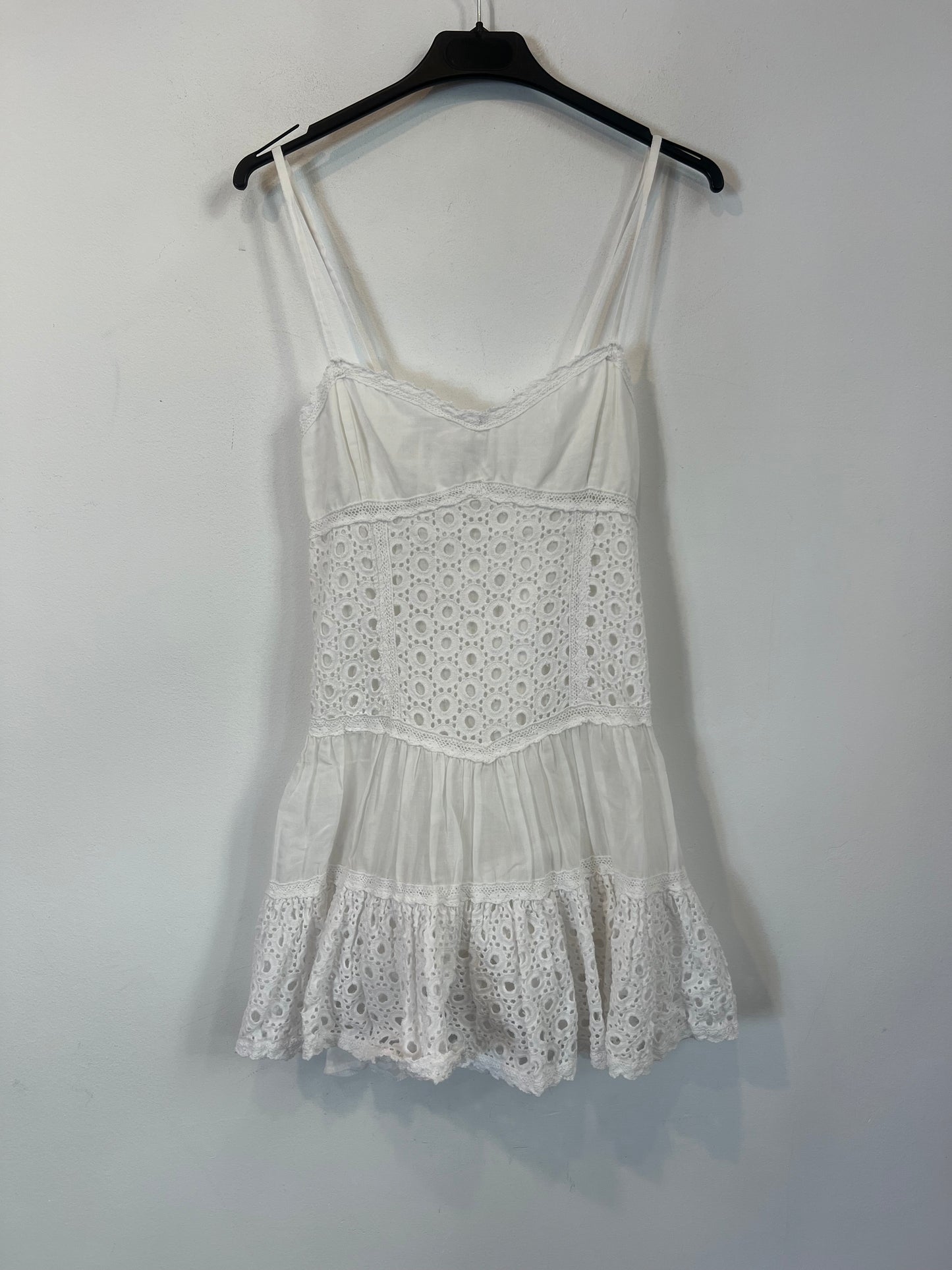 DERA. Vestido blanco troquelado T.s
