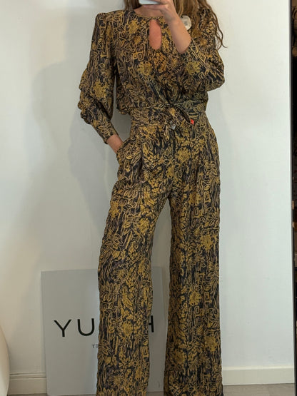 PANAMBI. Pantalón estampado fluido