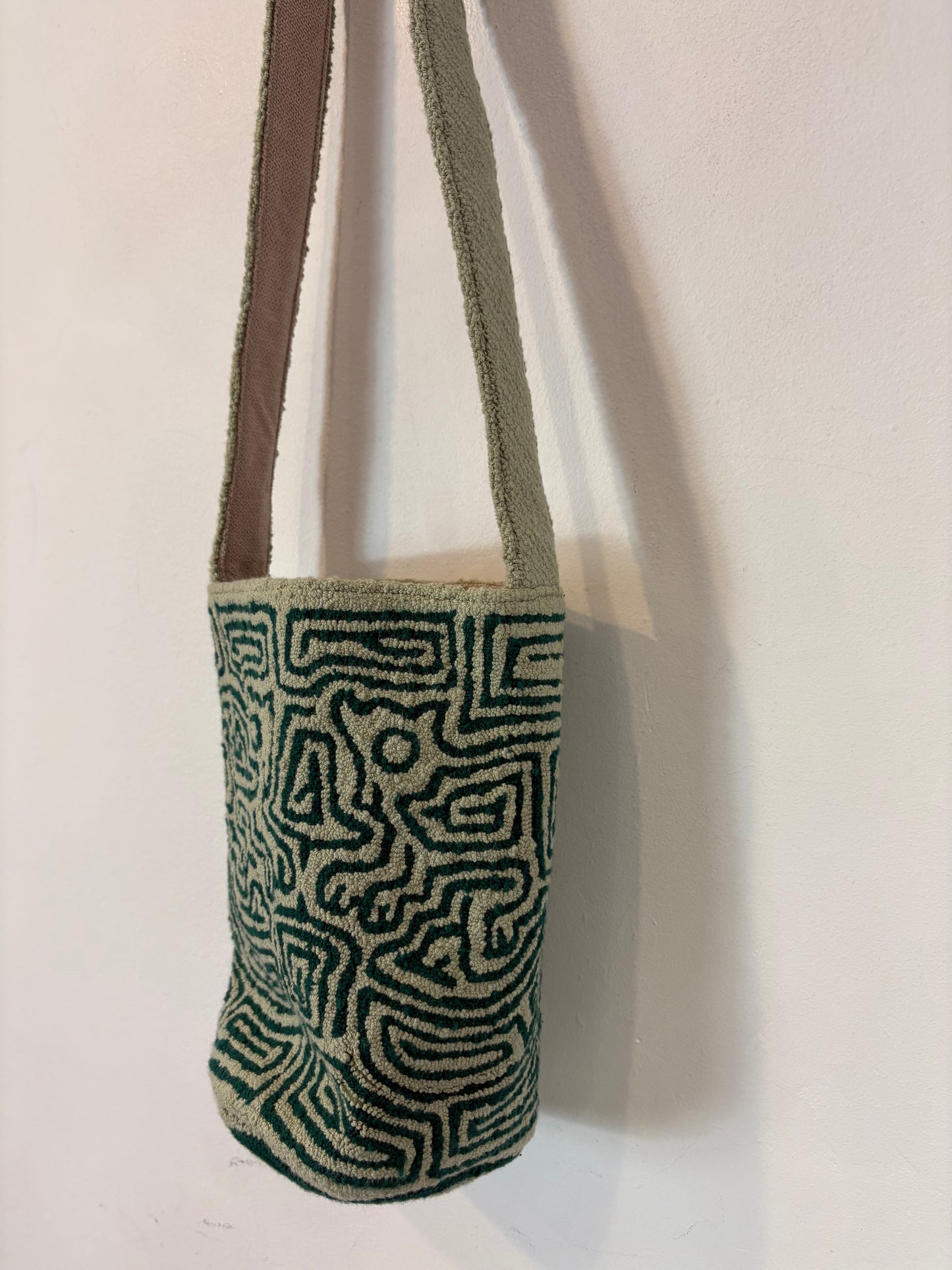 TAUTA. Bolso hecho a mano verdes