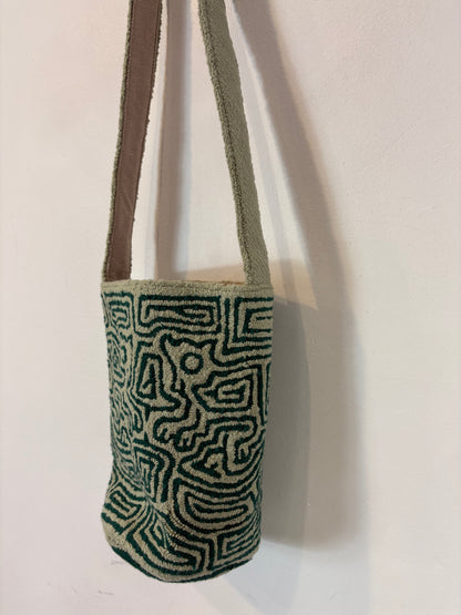 TAUTA. Bolso hecho a mano verdes