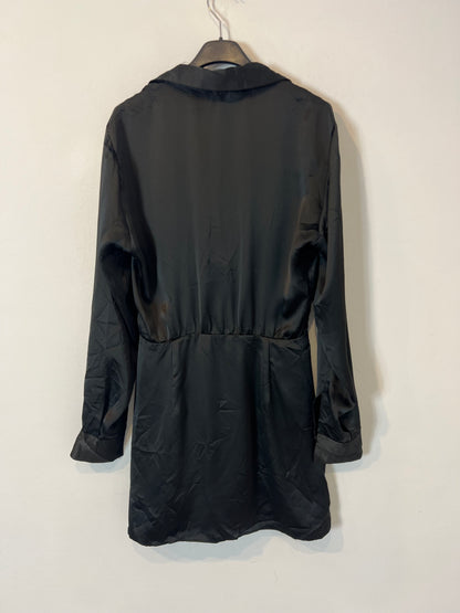 ZARA. Vestido negro satinado  T.s