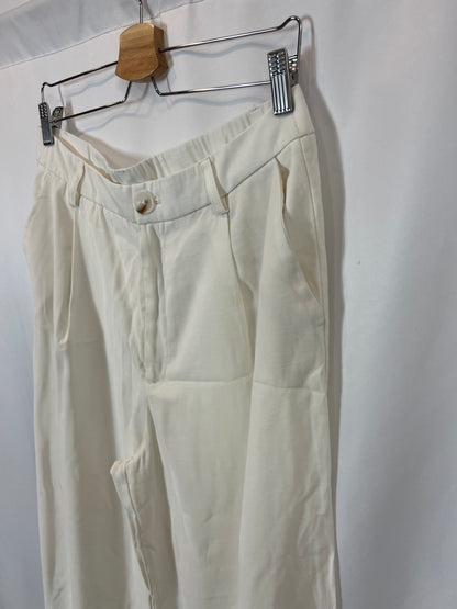 STRADIVARIUS. Flowy white wide-leg trousers. Size 42