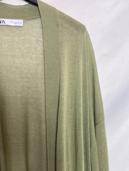 ZARA. Fine green Ts cardigan