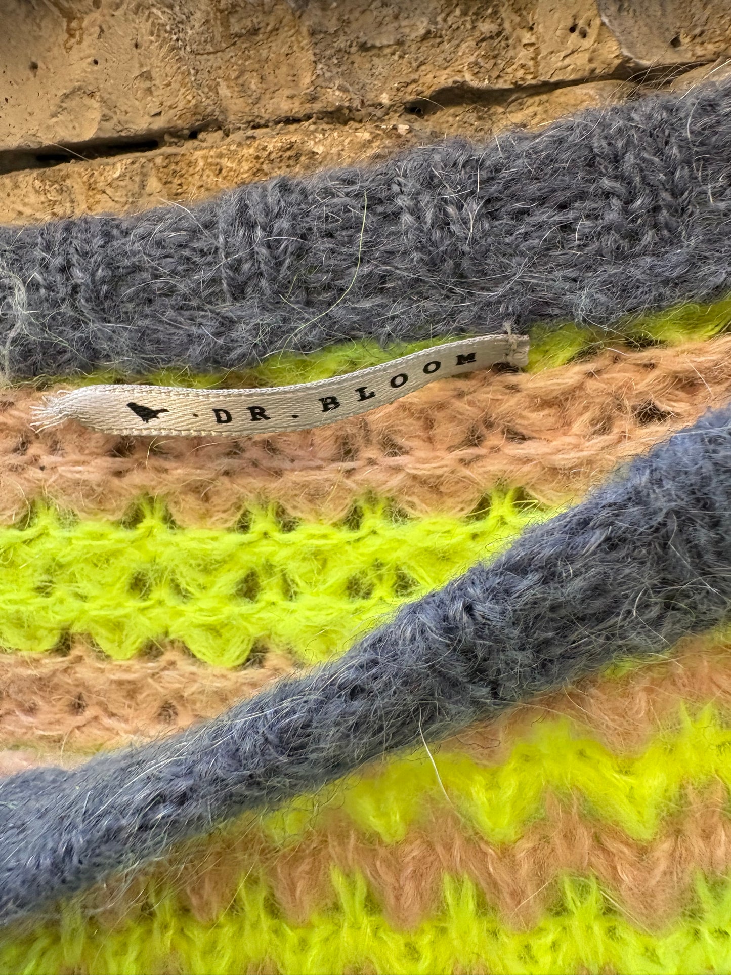 DR. BLOOM. Fluorescent yellow sweater Tu(s/m)