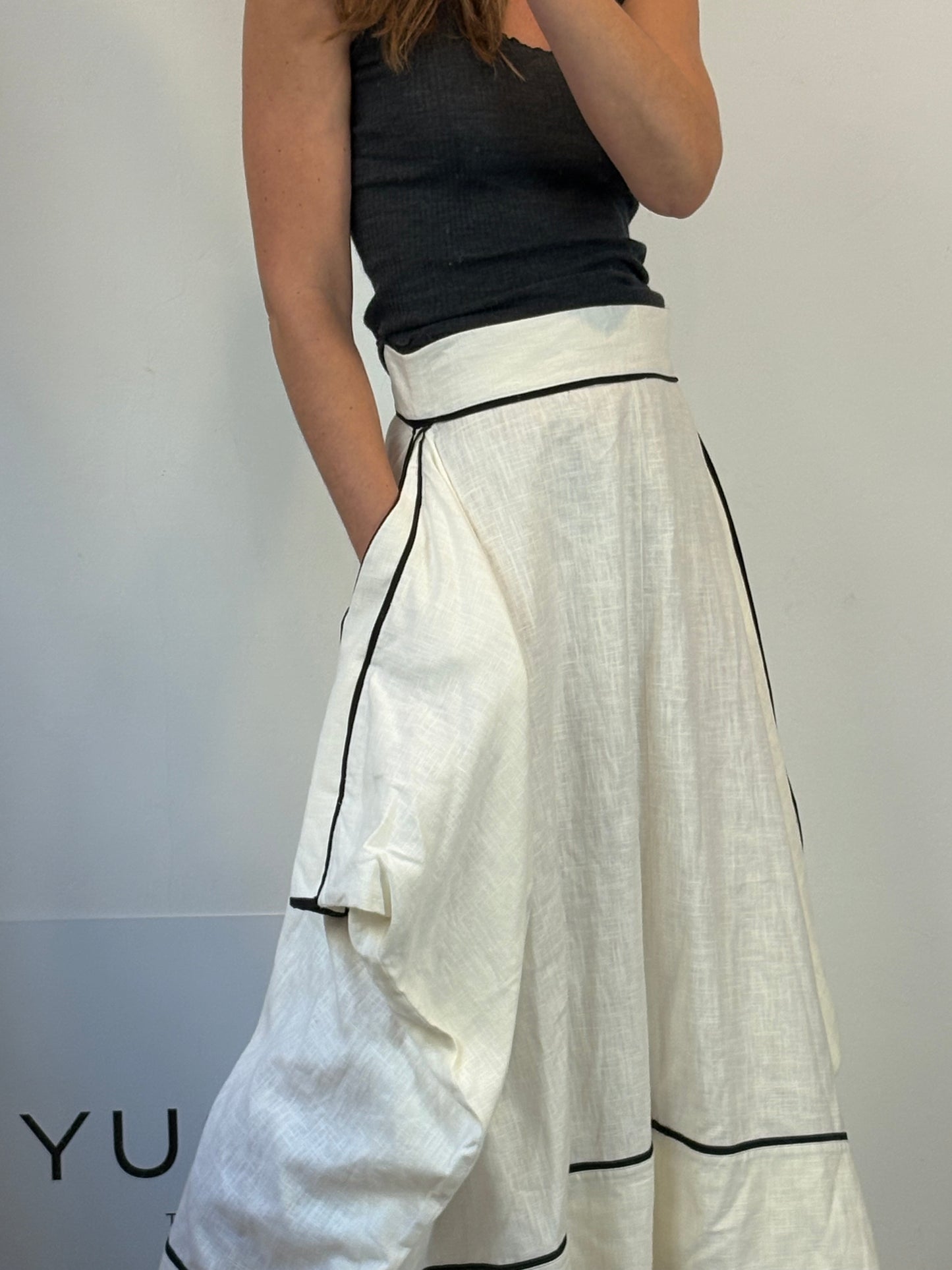 IQ COLLECTION. Falda larga lino bolsillos