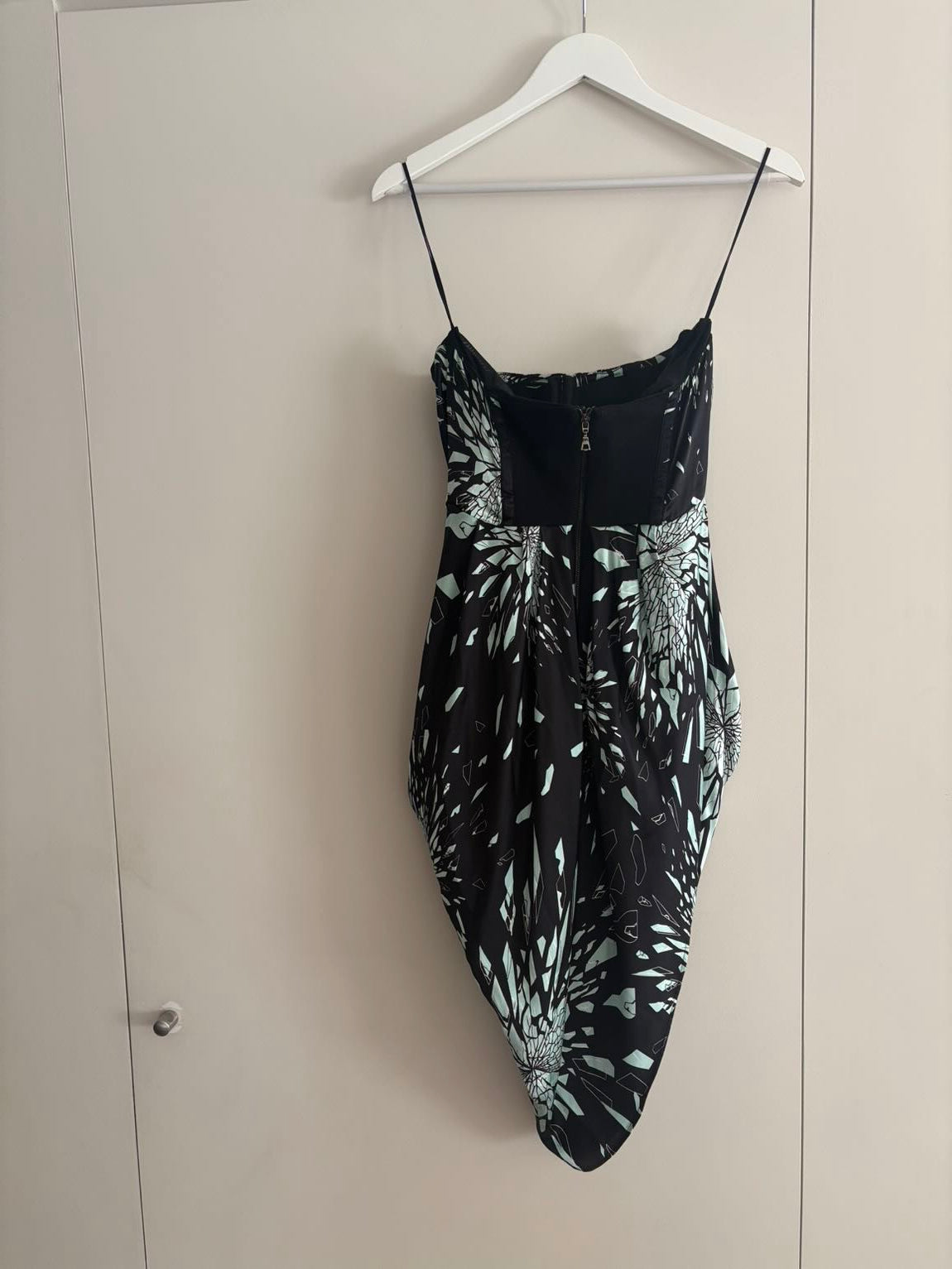 ALEXANDER McQUEEN. Vestido seda palabra de honor