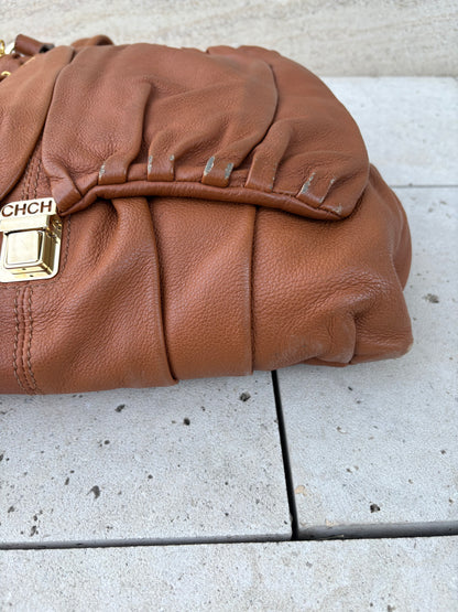 CAROLINA HERRERA. Bolso de mano en piel marrón