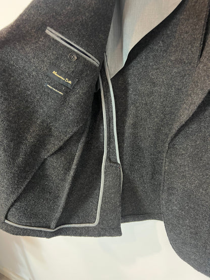 MASSIMO DUTTI. Chaqueta hombre lana gris. T 52