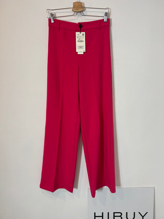 ZARA. Pantalón rosa fucsia pinzas. T S