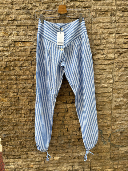 JOSEPHINE. Pantalón azul rayas