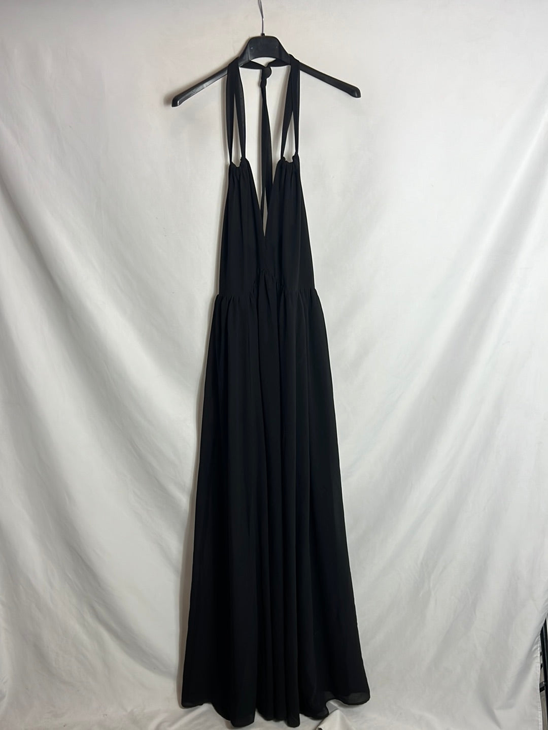 H&M. Vestido largo negro gasa. T 38