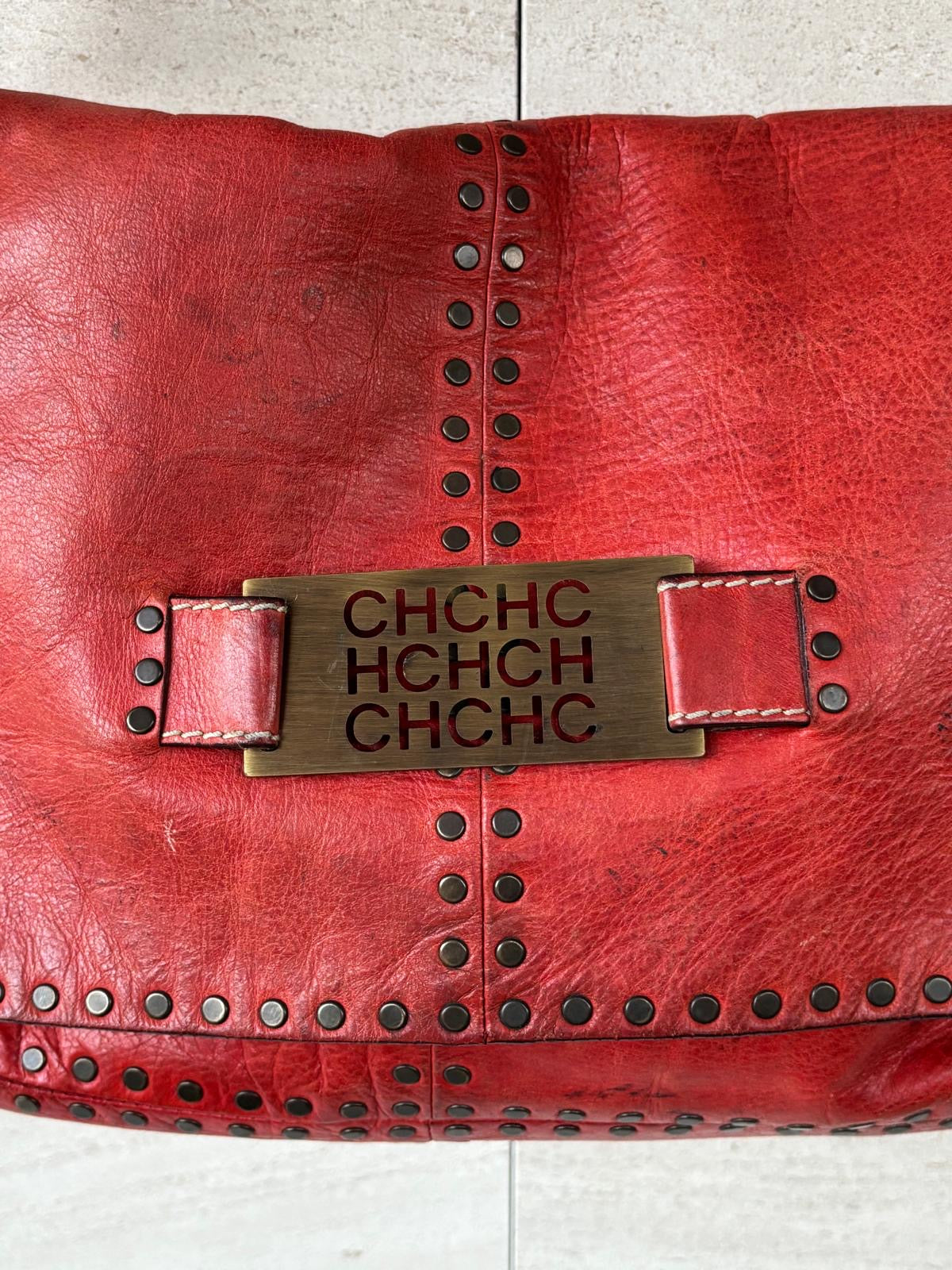 CAROLINA HERRERA. Bolos de hombro rojo tachuelas vintage