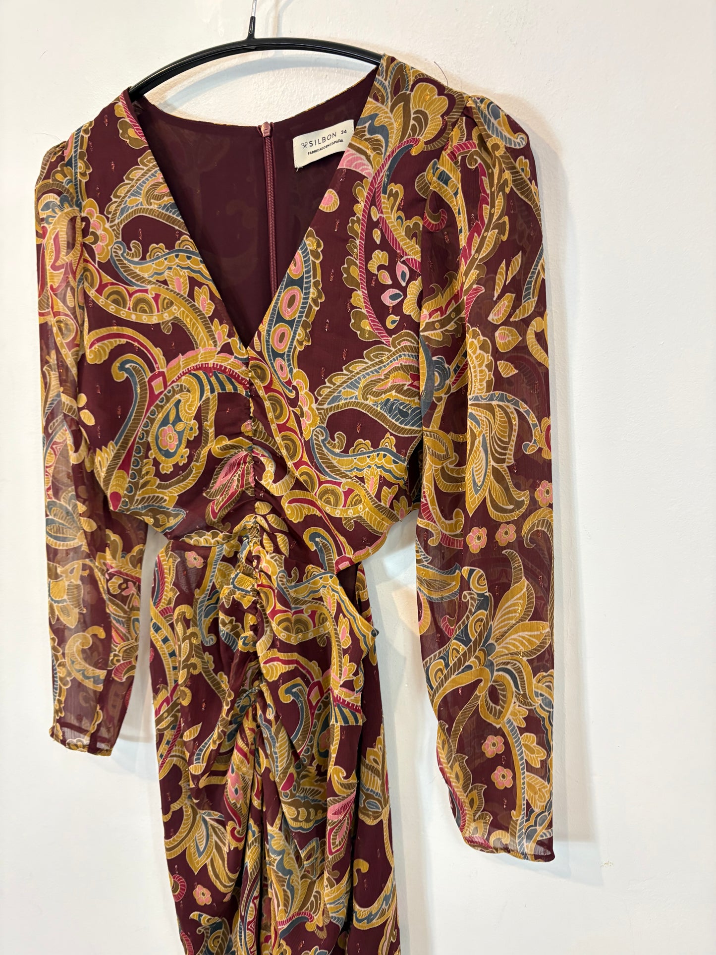 SILBON. Vestido estampado aberturas