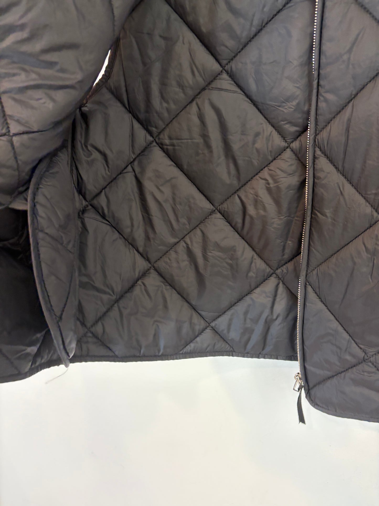 MANGO. Chaleco acolchado negro. T XS