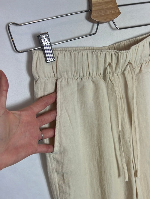 H&M. Pantalones beige efecto Lino. T XS