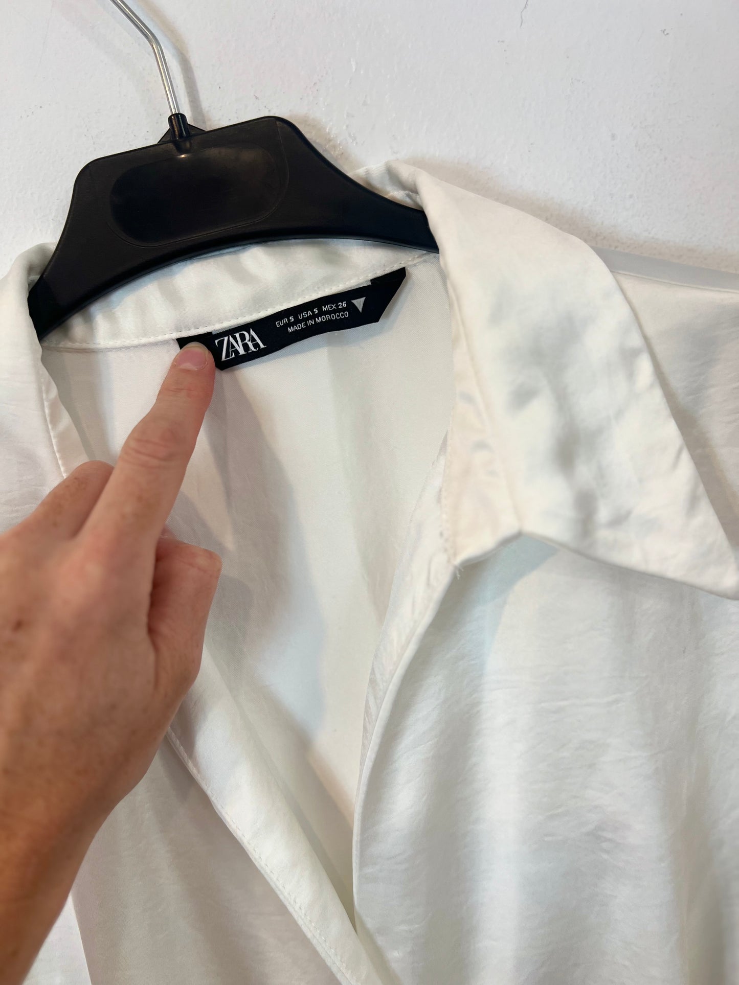 ZARA. White satin Ts dress