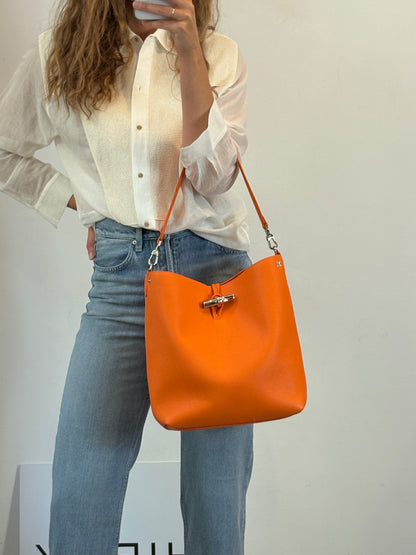 LONGCHAMP. Bolso naranja de hombro