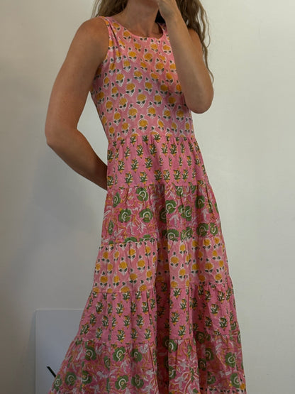 AUNTY B. Vestido sin mangas estampado floral