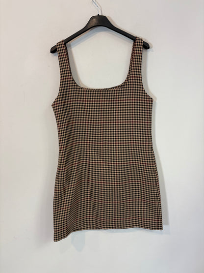AMEÉ. Sleeveless fringed sweater S.(s)