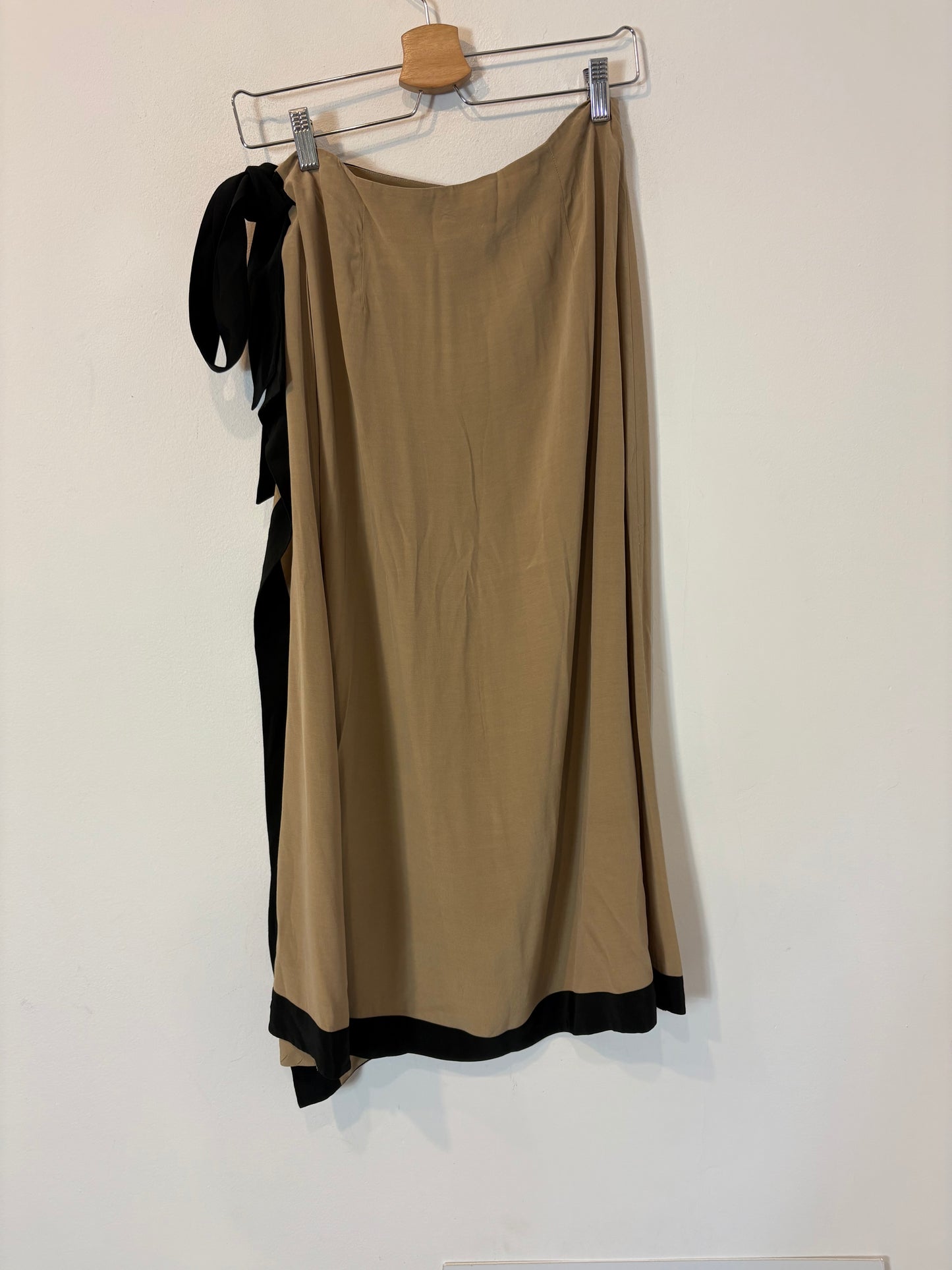 MASSIMO DUTTI. Falda midi fluida bicolor